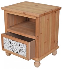 Noptiera Boho Style din lemn masiv natur cu decoratiuni albe VIC604