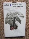 Drumul egal al fiecarei zile &ndash; Gabriela Adamesteanu