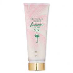 Lotiune de corp parfumata, Victoria&#039;s Secret, Summer In The Sun, Neroli Flower &amp; Salted Pear, 236 ml