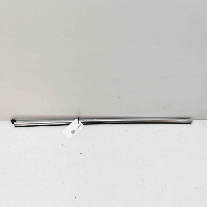 Chedar geam ușă dreapta spate VW ARTEON 3H7 2023 OEM: 3G8839476S