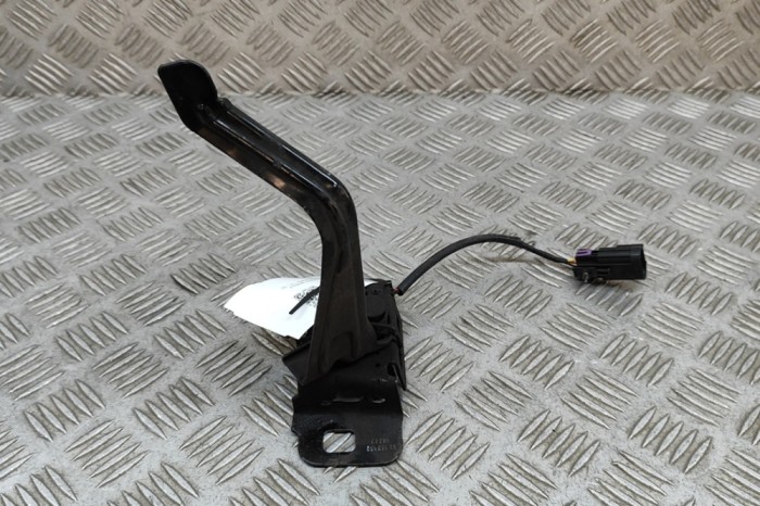 &Icirc;ncuietoare capota OPEL MOKKA / MOKKA X 2015 OEM: 95182352 | 26370180