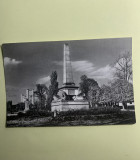 Carte poștală Iasi-Obeliscul cu lei RPR, Necirculata, Fotografie