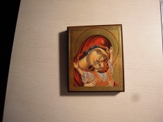 Reproducere icoana (3) infatisandu-o pe Maica Domnului cu Pruncul cu dimensiunea 11.5x15 cm.