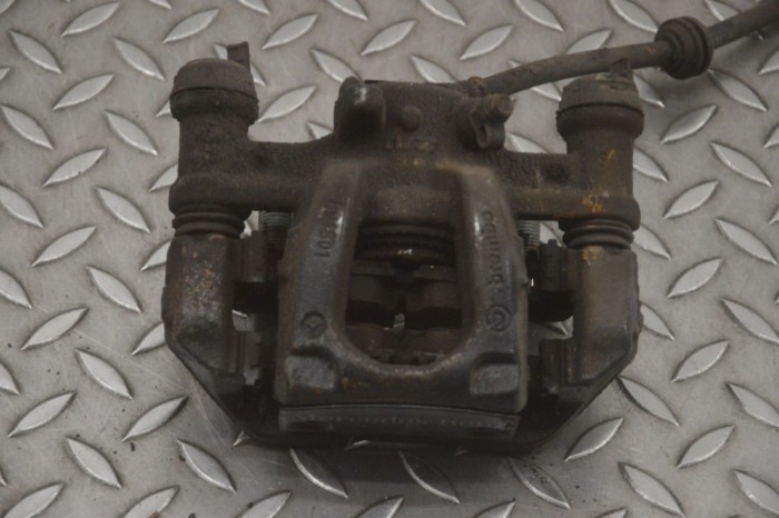 Etrier de fr&acirc;nă dreapta spate TOYOTA GT 86 Coupe ZN6_ 2015 23573829