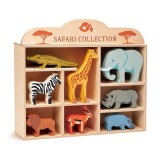 Animalute savana pe raft, din lemn premium - Safari Collection - 8 piese - Tender Leaf Toys