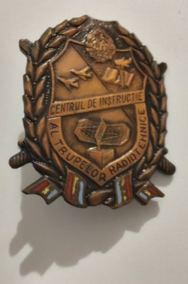 Insigna - Centrul de instructie al trupelor radiotehnice foto