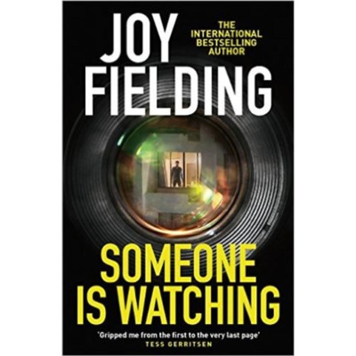 Someone is watching - Joy Fielding foto