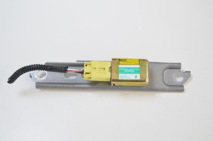Senzor de impact lateral dreapta LEXUS RX _U3_ 2005 OEM: 89860-48020,187900-0710 1946152