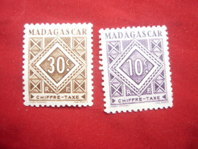 2 Timbre Madagascar , colonie fr., Taxe 1947 foto