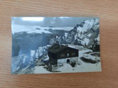CARTE POSTALA TEMATICA VECHE: MUNTII BUCEGI &ndash; CABANA CARAIMAN (FOTOGRAFIE)