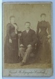 STUDIO ' GRANDE PHOTOGRAPHIE CENTRALE ' BUCURESTI , FAMILIE IN STUDIO , FOTO CABINET , SFARSIT DE SECOL XIX