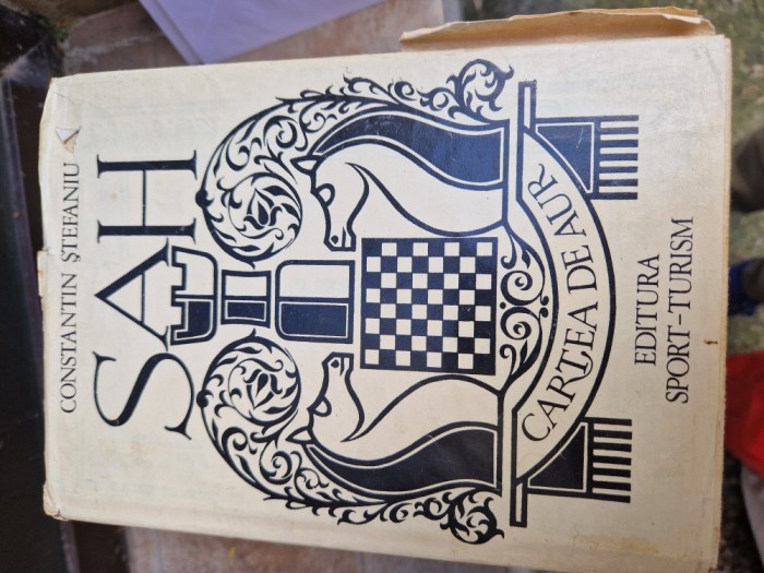 Șah cartea de aur vintage