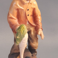 Figurina din lemn, sculptata si vopsita manual - Copil cu iepuras