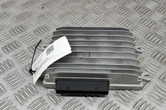 Amplificator de sunet AUDI Q4 SUV F4B 2023 OEM: 8Y0035465A 29083178