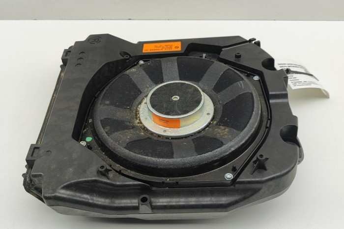Subwoofer podea dreapta BMW 5 Touring F11 2015 OEM: 9169688 | 31668528