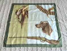 ESARFA - BATIC VINTAGE DIN POLIESTER CU MODEL VANATORESC