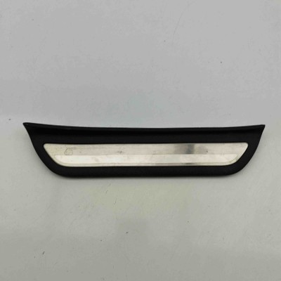 Ornament prag dreapta spate KIA CEE\&amp;#039;D Hatchback CD 2023 OEM: 85887-J7000WK,85887-J7000 foto