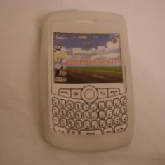 Husa Silicon Blackberry 8300 8310 8320 8330 - Alba PROMO