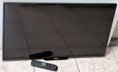 tv led Smart Philips 81cm, clasa energetica A+, garantie foto