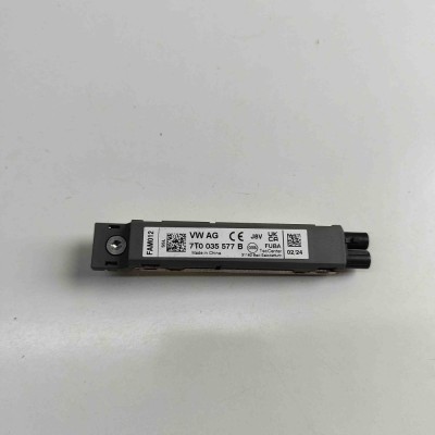 Amplificator de antena VW MULTIVAN T7 STM, STN 2024 OEM: 7T0035577B foto