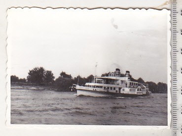 bnk foto Pasagerul Tudor Vladimirescu in voiaj pe Dunare - anii `70 foto