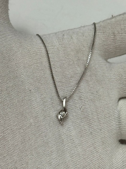 LANT + PANDANTIV AUR alb 14K + 1 Diamant = 0.25CT - De firma KoriFidis - 4.3g !