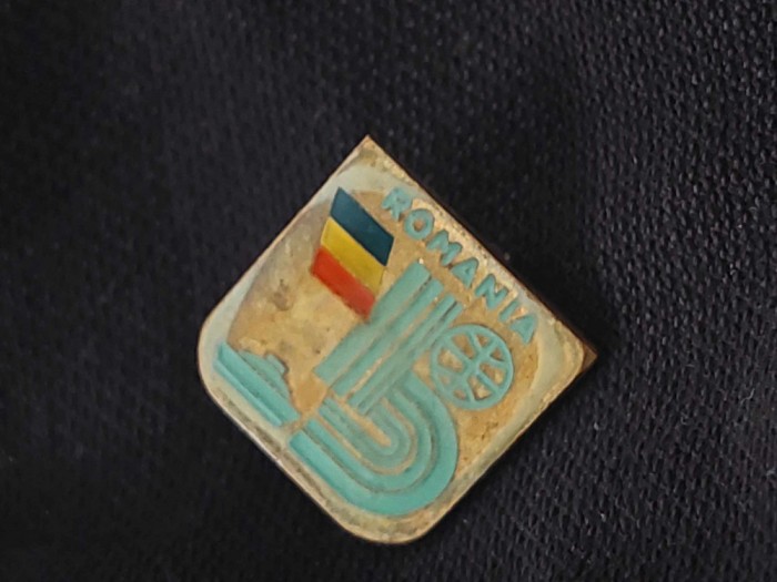 Insigna Targul International Bucuresti,insigna romaneasca de colectie