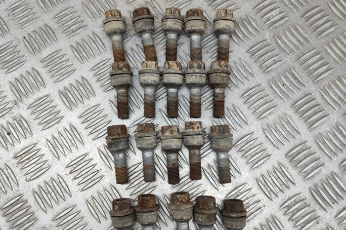 Set prezoane roata VW AMAROK 2H_, S1B 2019 OEM: WHT001964A | 26809003