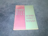 L VELIKOVICI - CU CRUCEA INTR O MANA CU BOMBA ATOMICA IN CEALALTA