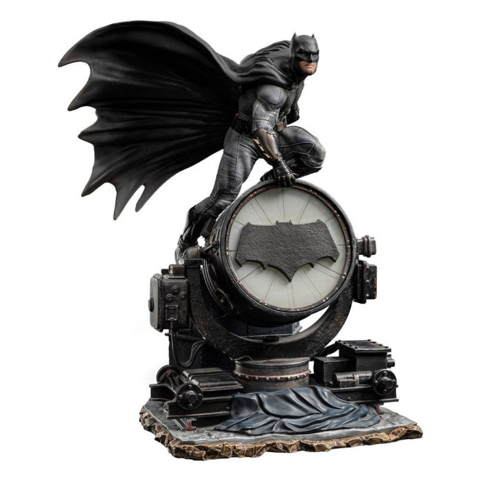 Zack Snyder&#039;s Justice League Deluxe Art Scale Statue 1/10 Batman on Batsignal 28 cm