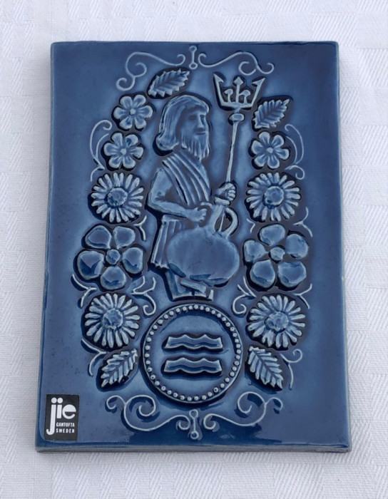 Placheta cermaica suedeza JIE Gantofta zodia varsator design Aimo Nietosvuori