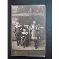 Fotografie pe carton, copii perioada interbelica