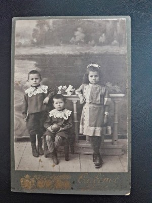 Fotografie pe carton, copii perioada interbelica foto