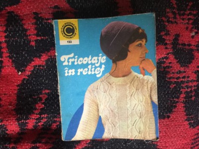 d4 Tricotaje in relief - Anca Soimulescu Ciusca foto