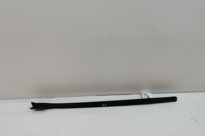 Ornament vertical parbriz st&amp;acirc;nga BMW X7 G07 2022 OEM: 7434873 | 24984486 foto
