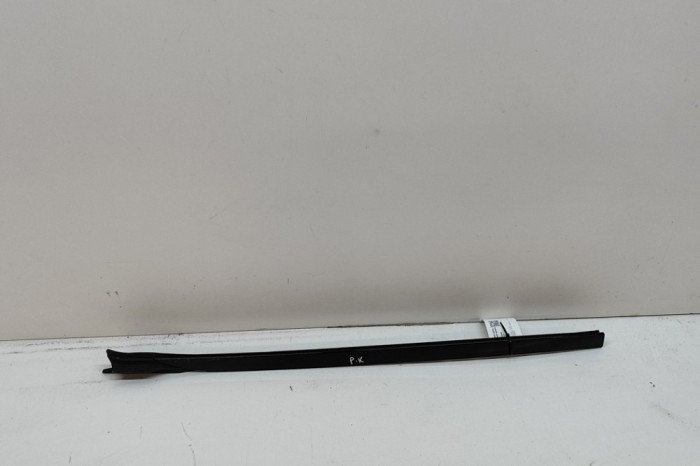 Ornament vertical parbriz st&acirc;nga BMW X7 G07 2022 OEM: 7434873 | 24984486
