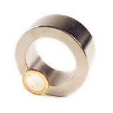Cumpara ieftin Magnet neodim inel &Oslash;62/42 x 25 mm, putere 60 Kg, N38