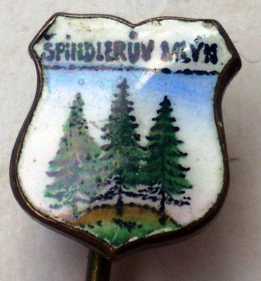 I.640 INSIGNA STICKPIN CEHIA TURISM SPINDLERUV MLYN h11mm email foto