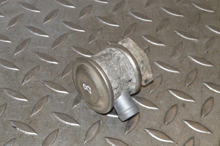 Supapa EGR PORSCHE CAYENNE 9PA 2004 OEM: 94811320301 | 13907619