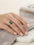 Cumpara ieftin Inel din Argint 925 , zEmerald Radiance, cu Zirconiu Verde Radiant Cut (2.57g) , O Declaratie de Rafinament