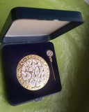 G970-I-Medalia cu Insigna- Pentru multi ani de serviciu loial- Consiliul de administratie al economiei bavareze bronz aurit si emailat.