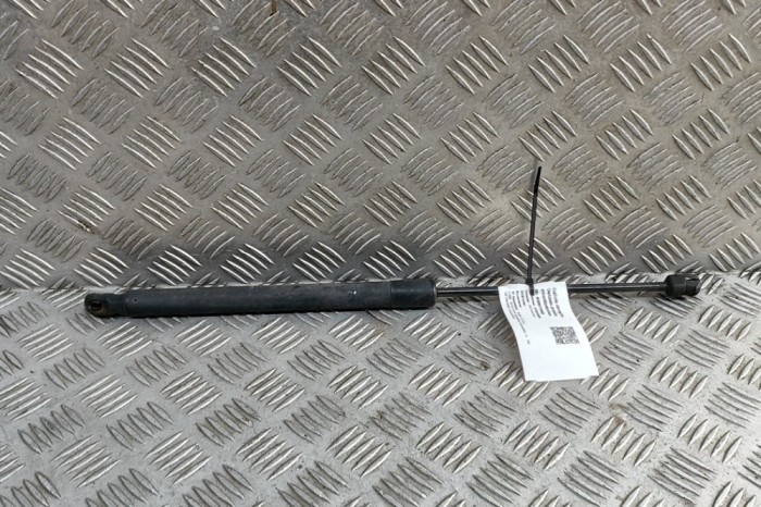 AUDI Q7 4L 2014 OEM: 4L0827552C SKU: 30971542