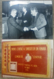 Un tovaras primind un ordin de la Ceausescu/ perioada comunista, 2 fotografii, Romania 1900 - 1950, Portrete
