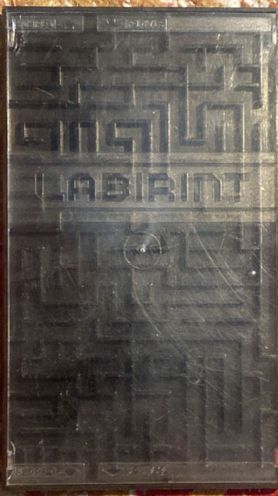 LABIRINT,JOC VECHI ROMANESC per.COMUNISM/170X110X6mm./STAS din 1982(MAP-ORADEA)