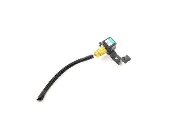 Senzor de impact st&acirc;nga spate LEXUS RX _U3_ 2007 OEM: G4849-48020 | 10019782