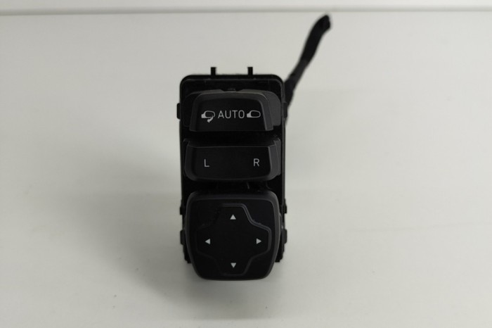 Comutator de reglare oglinda HYUNDAI KONA 2022 OEM: 3K5485-1000 | 28355374