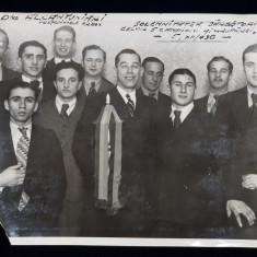 FOTOGRAFIE DE GRUP , SOLEMNITATEA SARBATORIRII CELOR CINCI CAMPIONI AI GRUPARII ' TURDA ' , DATATA 1936 , LIPSA COLTUL DIN STANGA JOS *