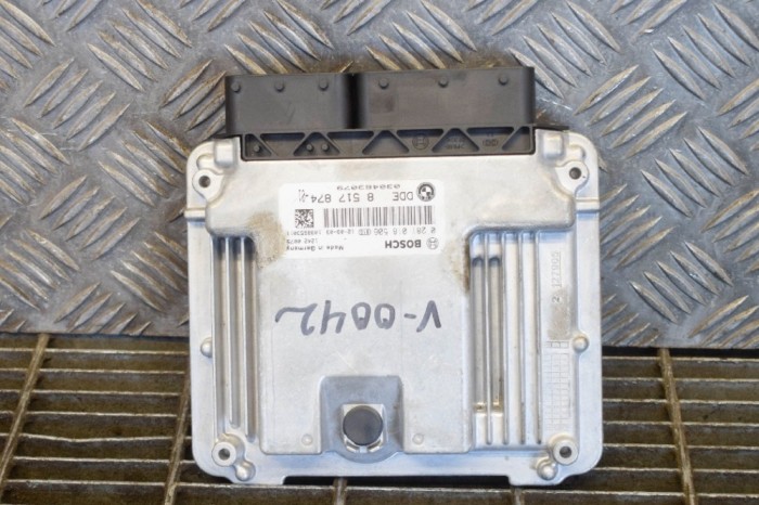 Unitate de control motor BMW 3 F30, F80 2013 OEM: 8517874,0281018506,1039S53011 11133076