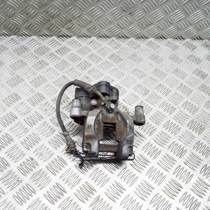 Etrier de fr&acirc;nă dreapta spate VW ARTEON 3H7 2018 OEM: Hatchback | 18187670