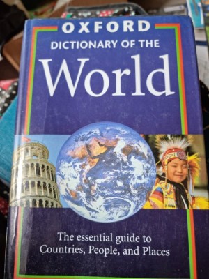 David Munro - The Oxford Dictionary of the World foto